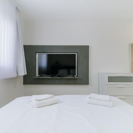 Olala Desert Shades Apartments Неве Зохар Екстериор снимка
