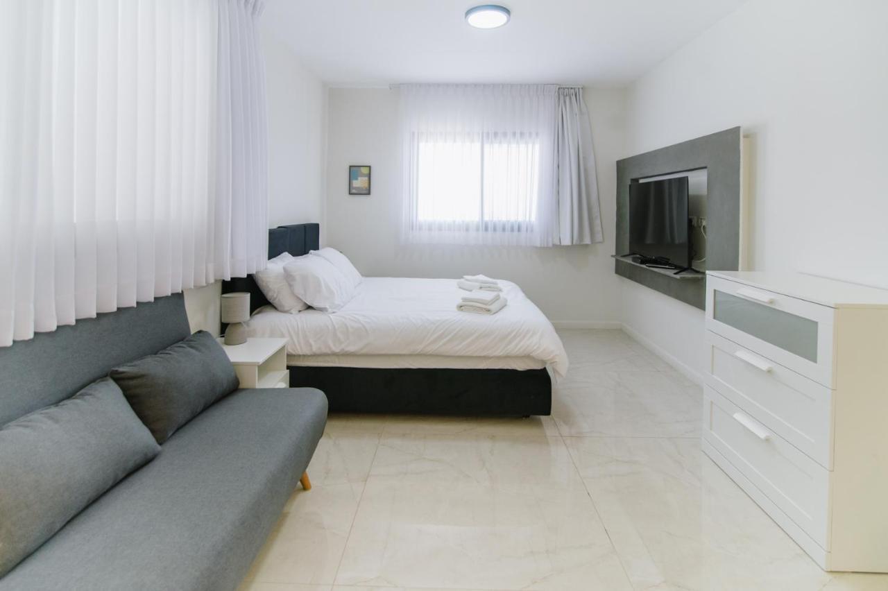 Olala Desert Shades Apartments Неве Зохар Екстериор снимка