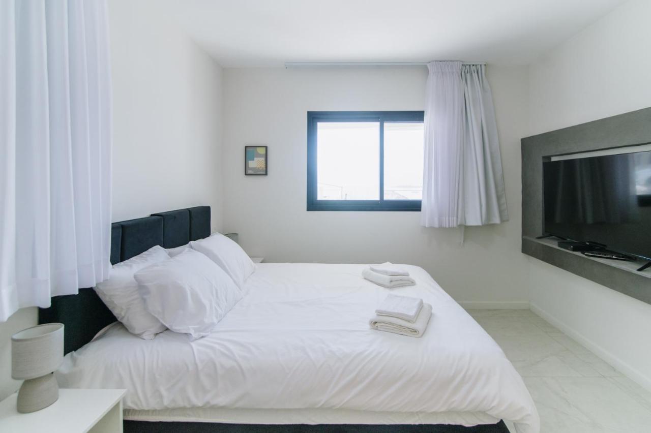 Olala Desert Shades Apartments Неве Зохар Екстериор снимка